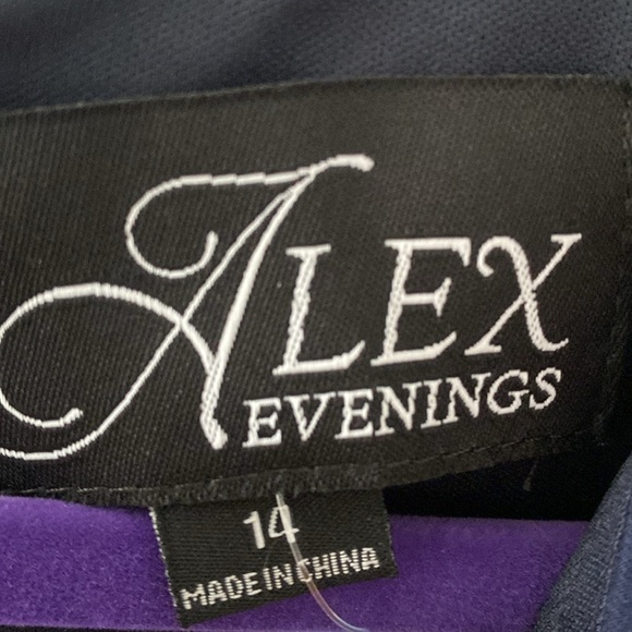 Embellished Surplice Cocktail Dress Size 14 ( D -  11) - Picture 6 of 7